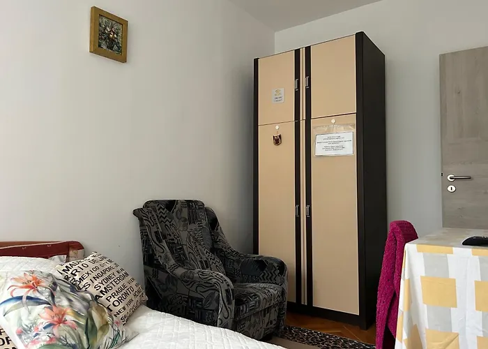 Kedves Kucko A Belvarosban *